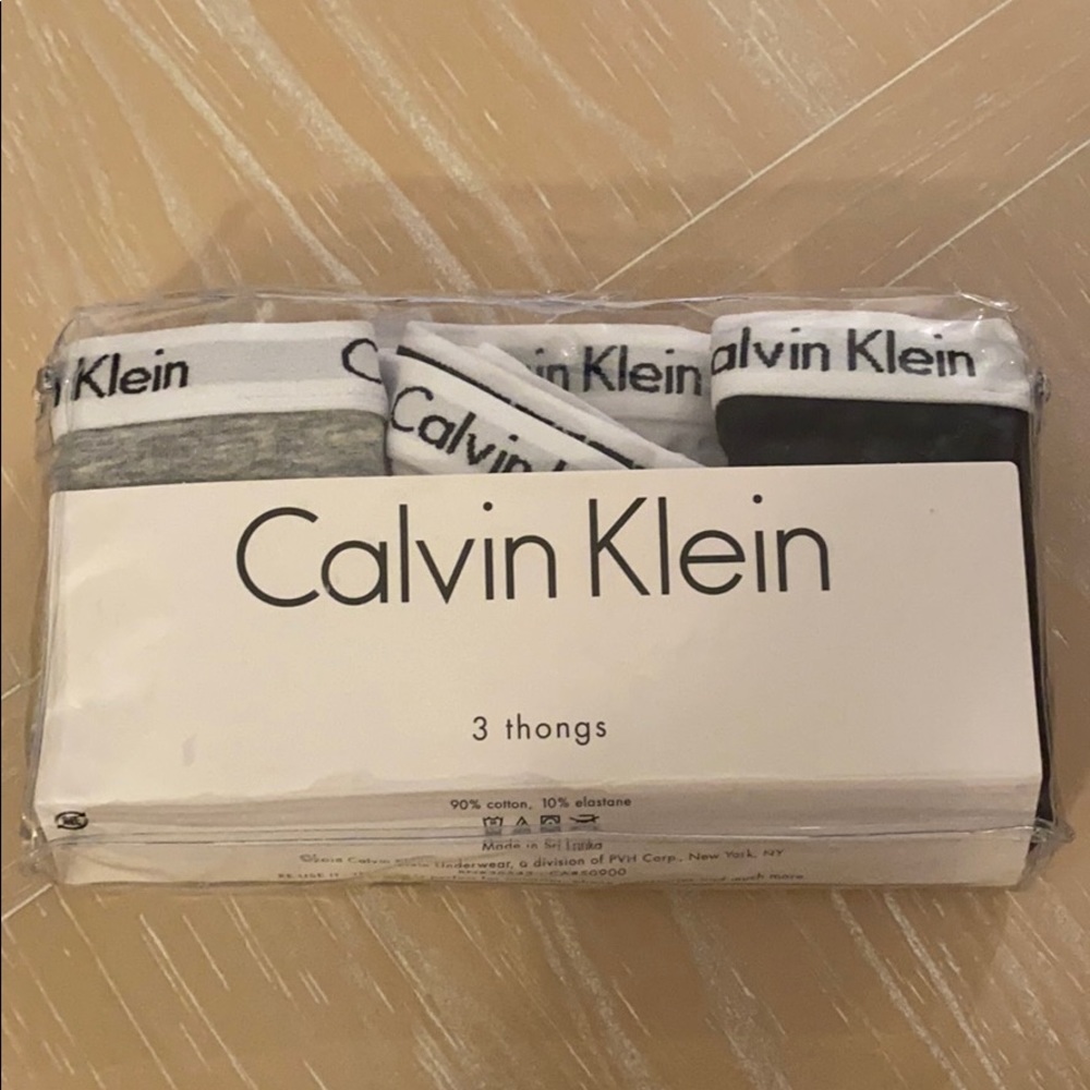 Calvin Klein 3 thongs - Size small